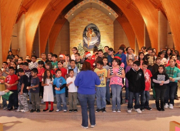 Programme und Hilfe für andere an der St. Josefs Indianerschule!