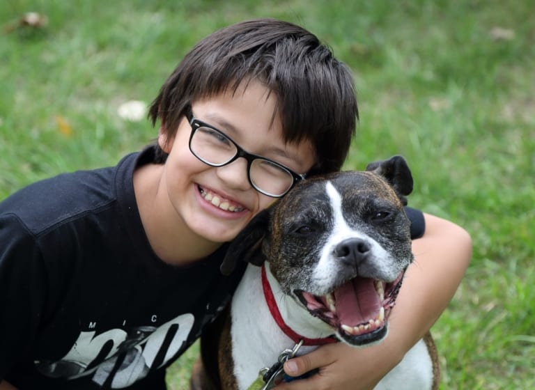 Comment les chiots peuvent en apprendre plus sur la vie aux enfants !